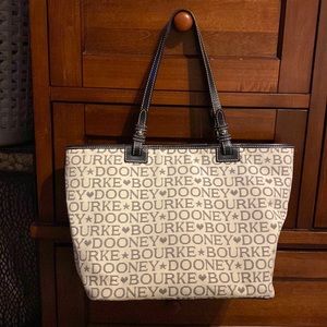 MEDIUM EAST/WEST SHOPPER